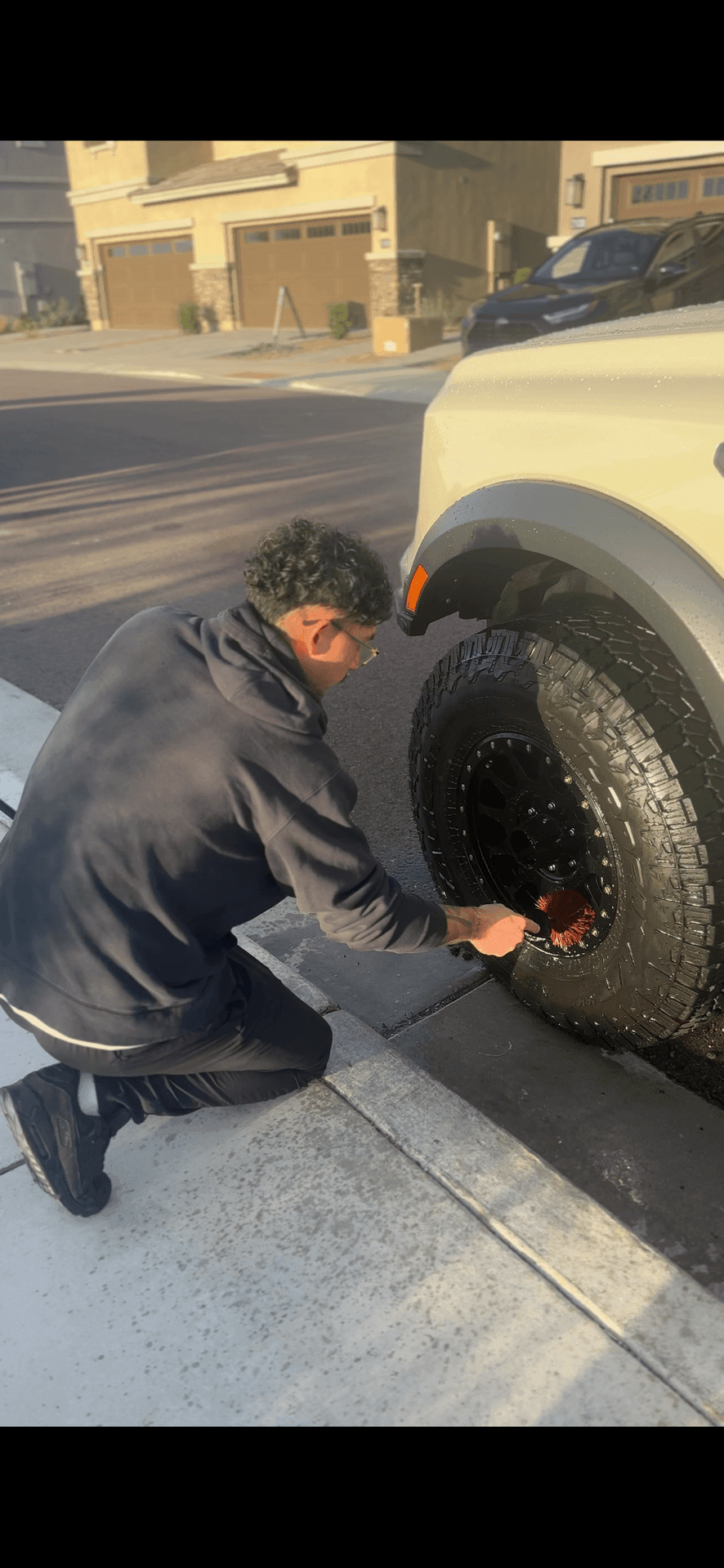 Mobile detailer wheel wash
